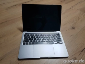 Apple MacBook Pro 13,3 Zoll Silber (512GB SSD, 16GB RAM, Intel Core i5)