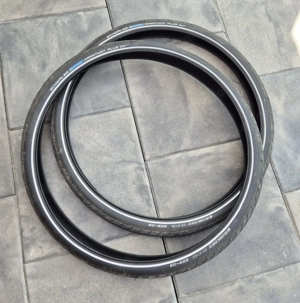 Zwei E-Bike Fahrradreifen, 28 Zoll, Schwalbe Marathon Plus