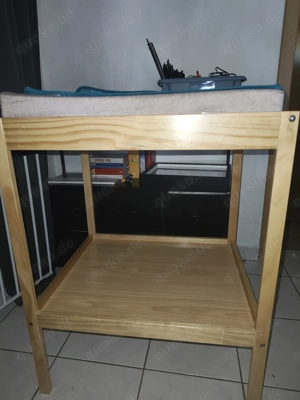 Wickeltisch mit Matratze und auflage