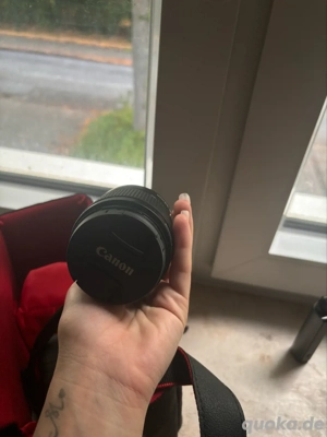 Camera Canon EOS 2000d