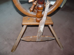 Altes Spinnrad, 91 cm Bild 9