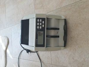 Gebrauchtes Geldscheinzählgerät Olympia NC 570 abzugeben