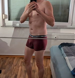 Suche eine mollige SIE oder eine Rubensdame für regelmäßige Sexdates...Biete TG..Ab21J bis 65