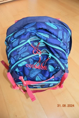 Schulrucksack mit Federmäppchen