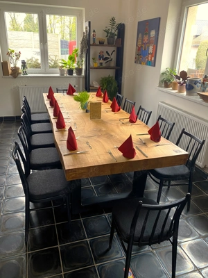 Massiver Eichentisch aus einem Stück Holz Bild 5