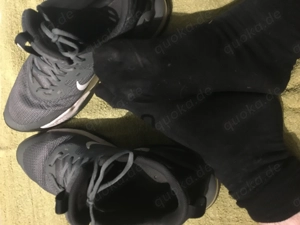 Masturbieren in getragene Sneaker  Schuhe  Socken gegen Tg Bild 6