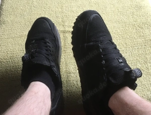 Masturbieren in getragene Sneaker  Schuhe  Socken gegen Tg Bild 7