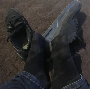 Masturbieren in getragene Sneaker  Schuhe  Socken gegen Tg Bild 8