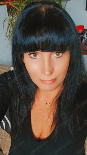 Suche Sie die mal Lust auf ein Dreier hat !