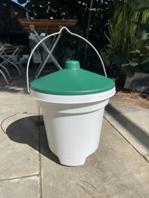 Geflügel-Tränkeeimer mit Nippeln - Geflügeltränke mit Deckel und Aufhängung, 12l, neu