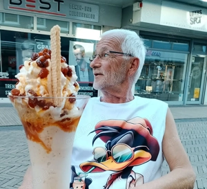 Eifersuchtsfreies Paar sucht nette Frau