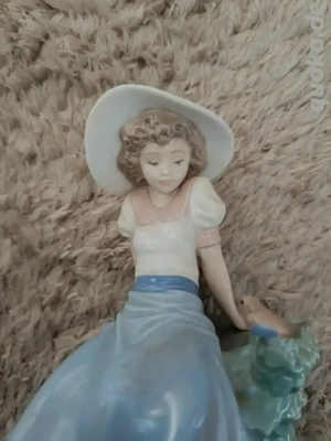 NAO Spain Chipfrei, sehr selten, Porzellan Gemarkt