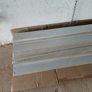 Fliesenreste, grau zu verschenken. Bild 5