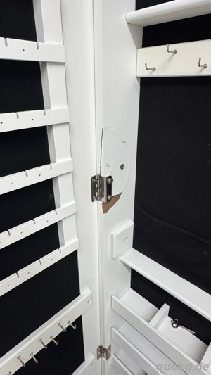 Schmuckschrank mit Spiegel