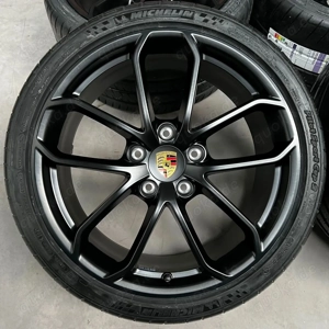 Porsche 718 982 20"GT4 Spyder Felgen  Bild 2