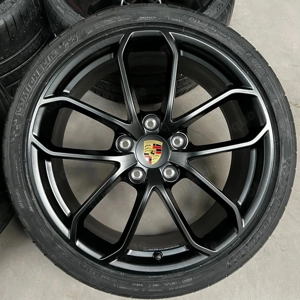 Porsche 718 982 20"GT4 Spyder Felgen  Bild 3