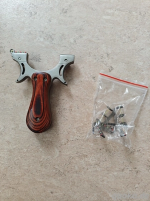 Steinschleuder aus Edelstahl   NEU & unbenutzt