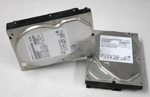 Desktop-Festplatten HITACHI CinemaStar 5K500 3,5-Zoll 500 GB (2 Stück)