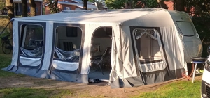 Wohnwagen Bürstner Premio 530 TK mit Stockbett und Herzog Vorzelt Bild 9