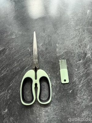 Kräuterschneider mit Reinigungsaufsatz - kaum benutzt