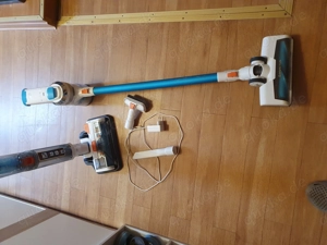  Biete hier zum Verkauf einen Akku  Staubsauger von Invictus X7 an