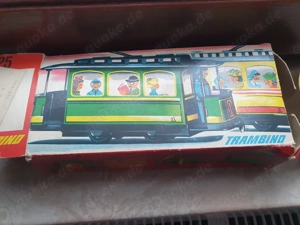 Für Sammler und Liebhaber zum Verkauf eine Trambino Spielstrassenbahn  Bild 3