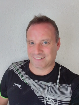 Suche Dominante Partnerin für BDSM