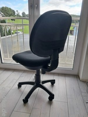 Schreibtisch Drehsessel