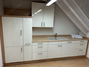 Einbauküche mit Geräten und Zubehör