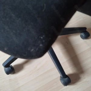 Schreibtischstuhl