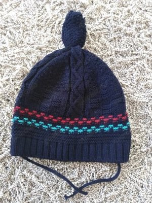 Bommelmütze von Benetton, Größe 56-62 (0-6 Monate)