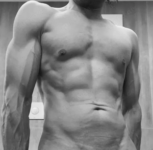 Paar oder sie gesucht... Raum 7, real.