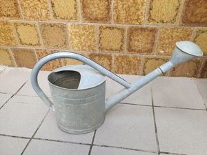 Biete hier noch eine Zinkgiesskanne an zum Verkauf  Bild 3