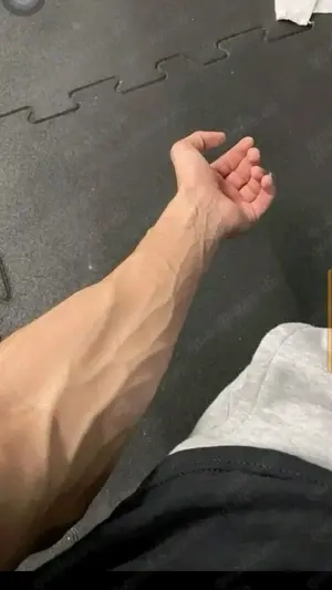 Jung sucht Sie, gerne auch Älter 