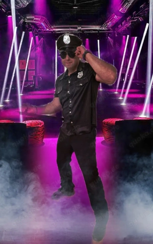 LEON - Gentelmann Stripper aus München für JGA, Geburtstag & Ladie Nights Bild 3