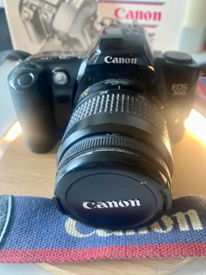 CANON EOS 500 QD,SLR, Objektiv Canon Zoom 35 - 80, Set. fast neuwertig. Kamera