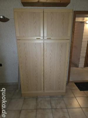 Schrankbett mit Matratze 