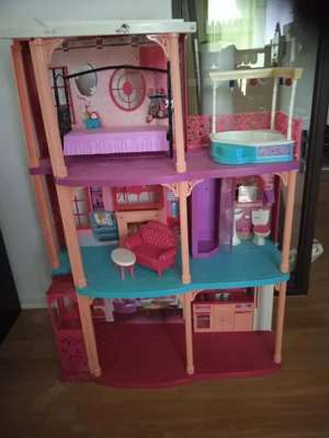 Barbiehaus mit Aufzug