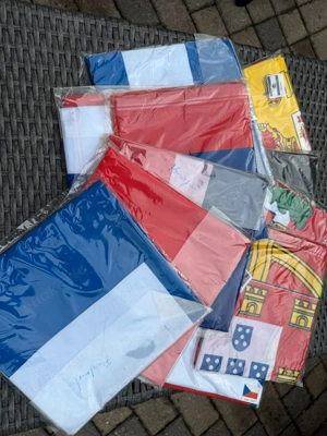 Sonderposten 30 Flaggen 90x150 NEU für Flohmarkt oder Internet