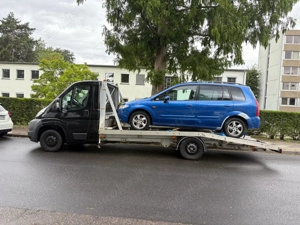 Autotransporter   Motorradtransporter mieten zum Selbstfahren mit Ihrem B - Führerschein !