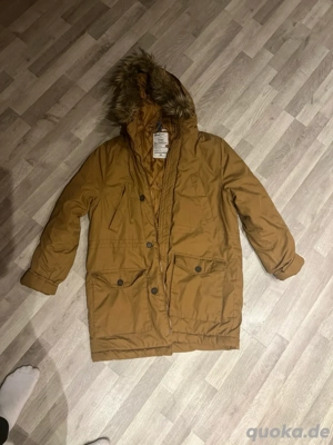 braune Winterjacke