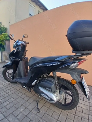 Leichtkraftroller Honda Vision 110 gebraucht (nur 3100 km gefahren)