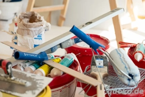 Malermeister bietet Betriebsleitung für Handwerksbetrieb