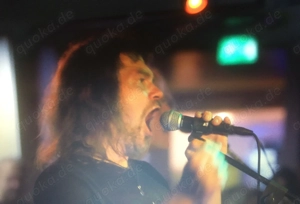 Hard Rock Sänger sucht ...