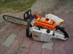 Stihl 051 AVEQ Motorsäge , Kettensäge THW