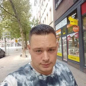 Mann sucht reife devote Frau 