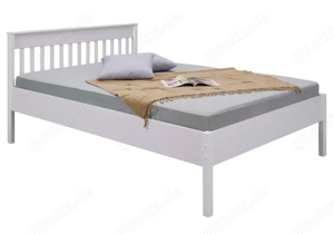 Weißes französisches Bett aus Holz