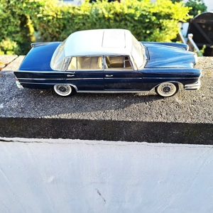 Modell 1:18   Revell  Mercedes Benz 300 SE