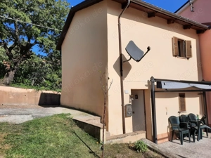 Möbliertes Ferienhaus am Fuß des Monte Catria