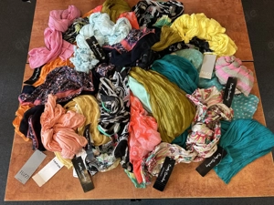 4er Mode-Tücher Set in verschiedenen Farben